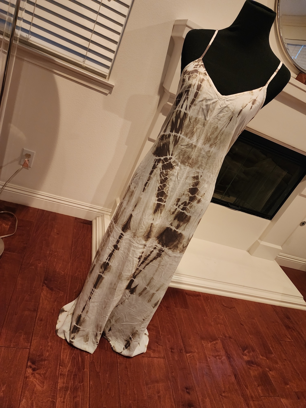 Kiwi & Beach Maxi Dress in Cream and Brown Tie-Dye - Thyme Color